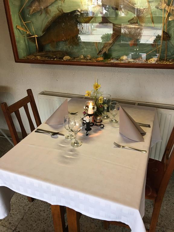 Kis-Duna Motel & Camping Mosonmagyaróvár Zewnętrze zdjęcie